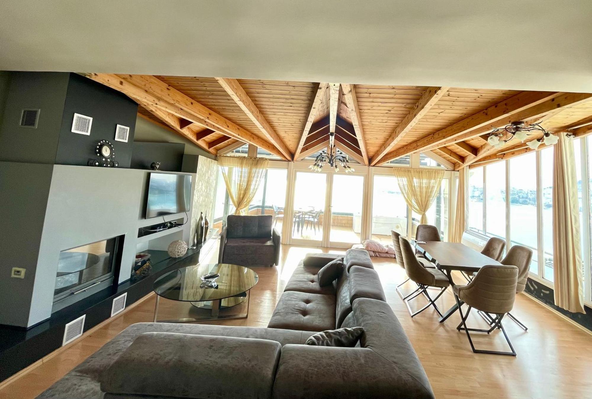 Апартаменты Seaview Golden Penthouse Саранда Экстерьер фото