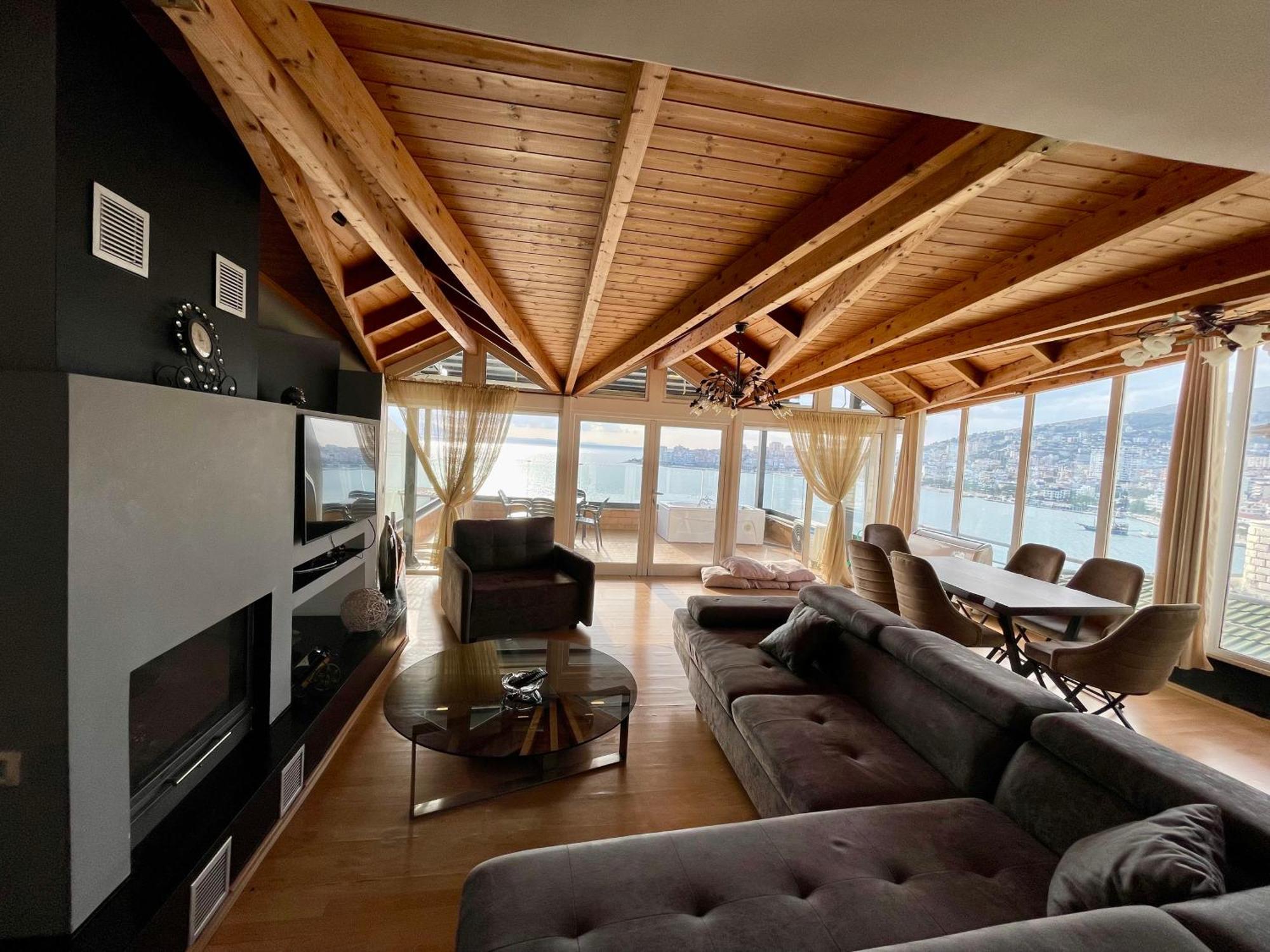 Апартаменты Seaview Golden Penthouse Саранда Экстерьер фото